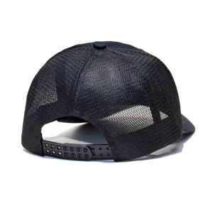 Gorra Negra con el Logo de Pollo Feliz.